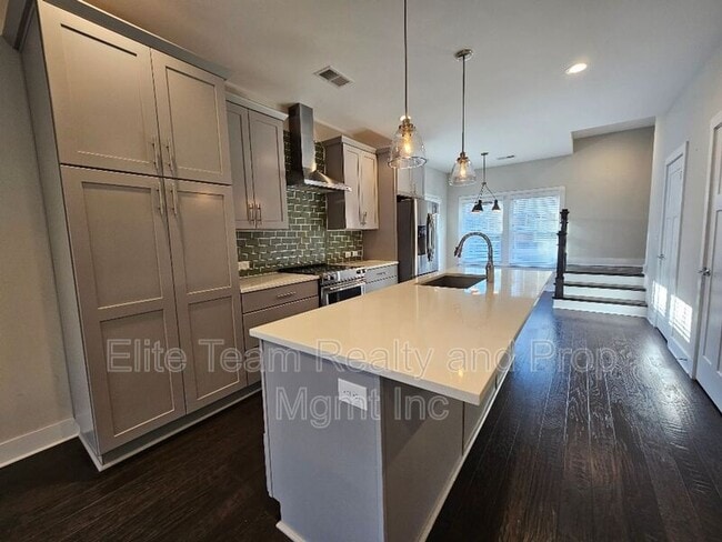 Photo - 1202 Macomb Pl