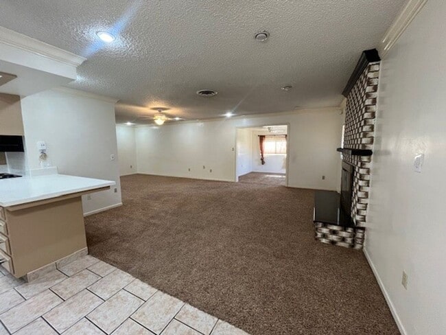 Photo - 3609 Planz Rd