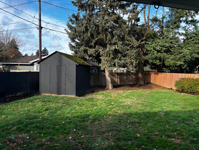 Photo - 19885 NE Wasco St