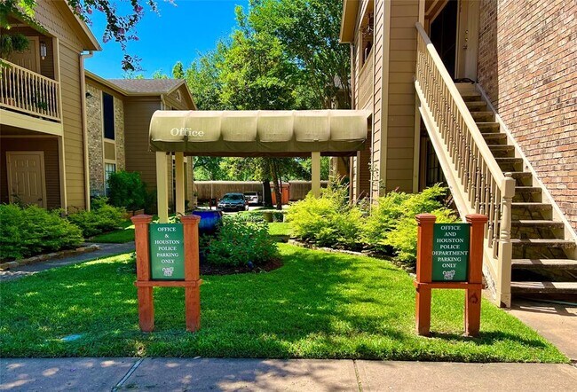 Photo - 1311 Antoine Dr Unidad 110