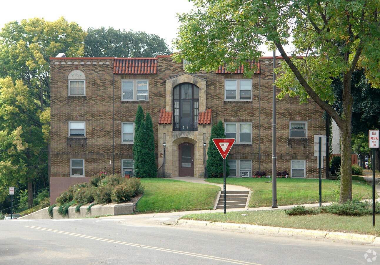 Photo - Greystone Apartments