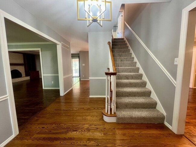 Photo - 1685 Lochcrest Dr