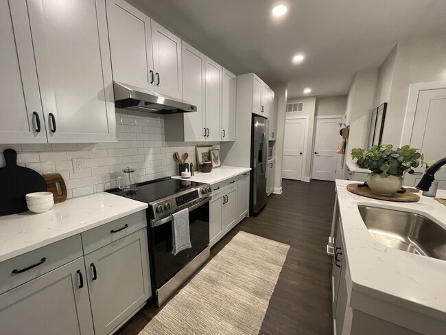 BellaAge Kitchen - BellaAge Hickory