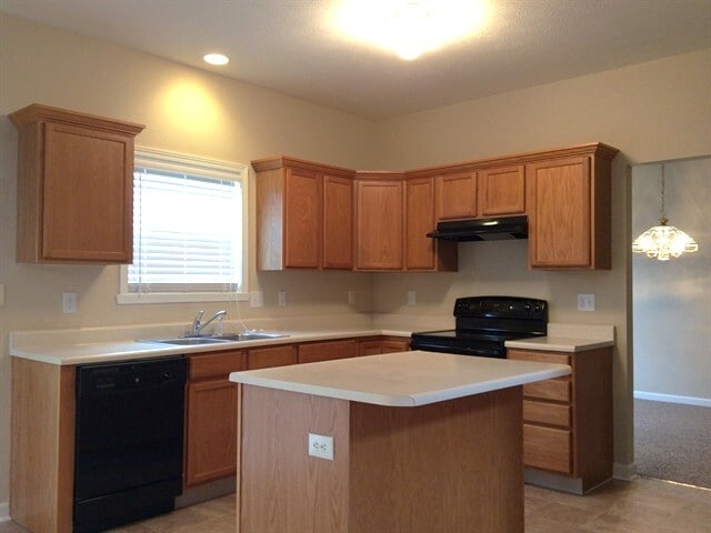 Photo - 5745 Turnbull Ct