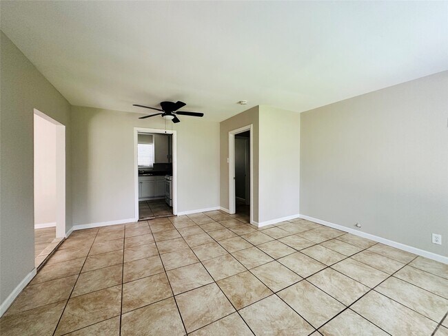 Photo - 7621 Sundown Dr