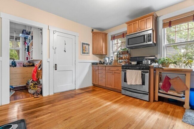 Photo - 70 Dudley St Unit 1