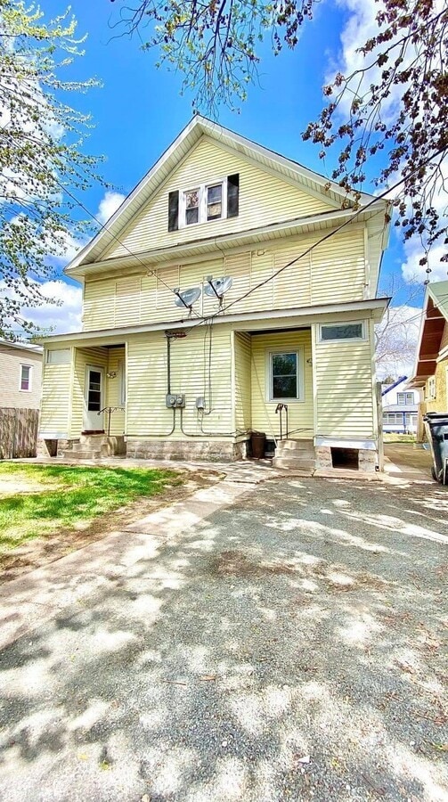 Photo - 850 Thomas Ave W