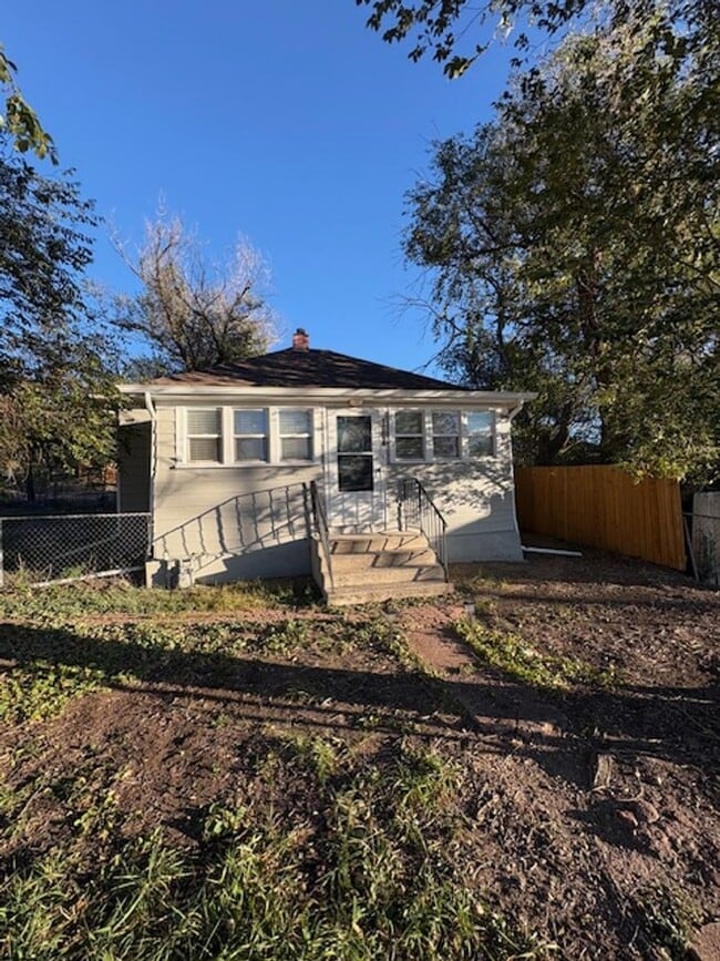 Building Photo - 1904 Glenn St
