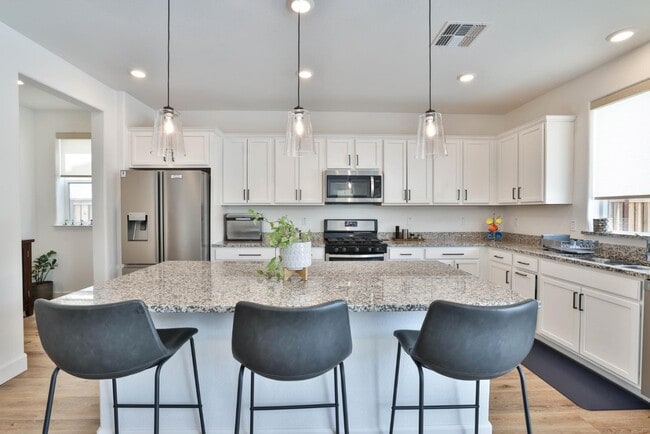 Photo - 2887 Penrose Ln