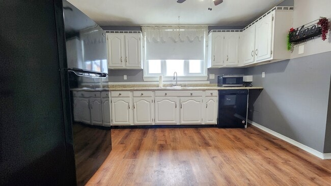 Photo - 125 Ash St Unit 2