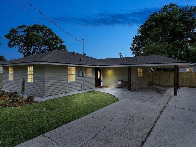 Photo - 162 Grand Ave