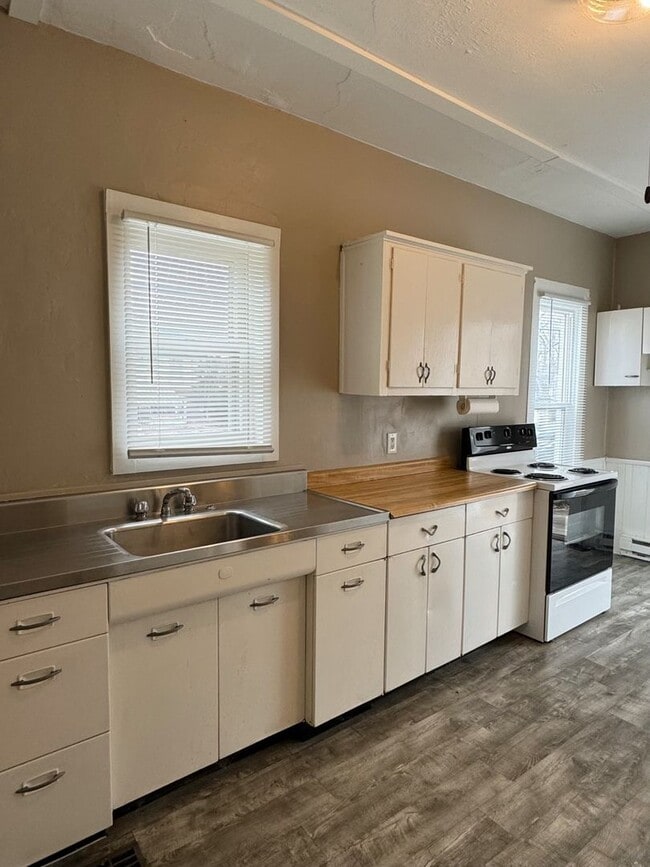 Photo - 318 E Walnut St Unidad 2