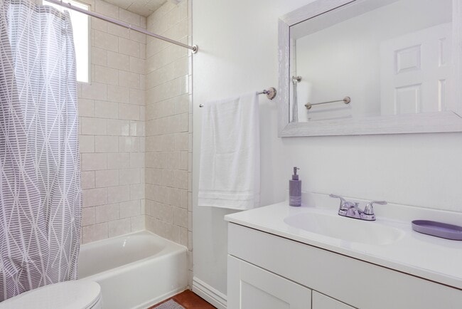 1060 Sullivan Dr Unit 1