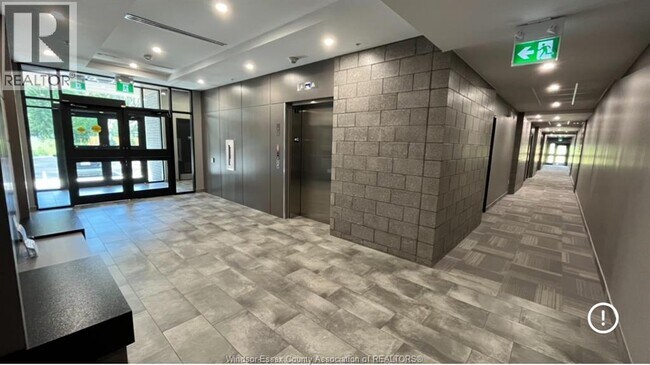 Photo - 140 Main St E Unit 305