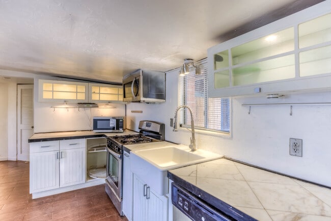 Photo - 2555 E Fort Lowell Rd