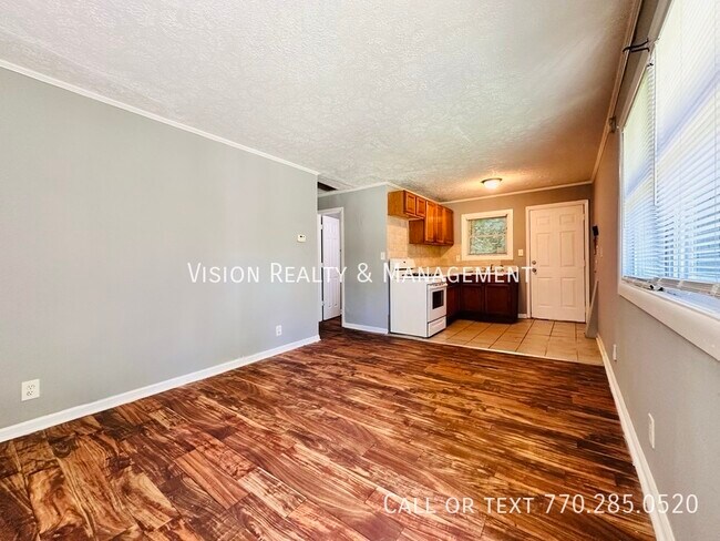 Photo - 2BD 1BA Duplex Unit East Point Unit 2956 Jones St