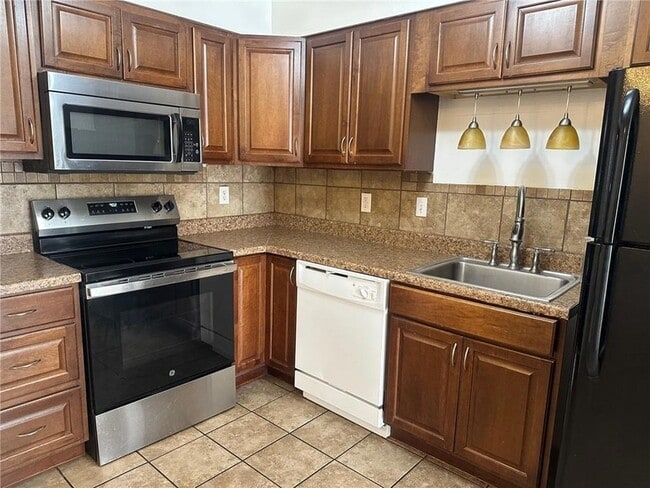 Photo - 4421 Herrmann St