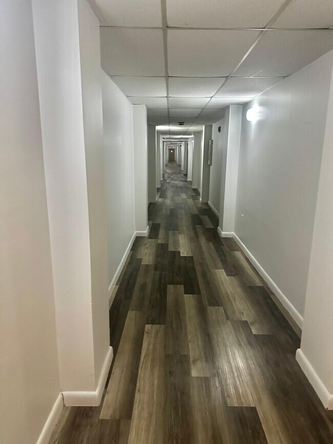 4158 Inverrary Dr Unit 202