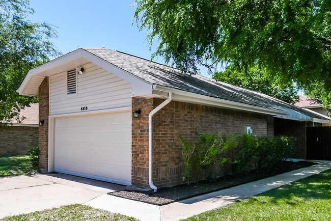 Photo - 4319 Hemingway Dr