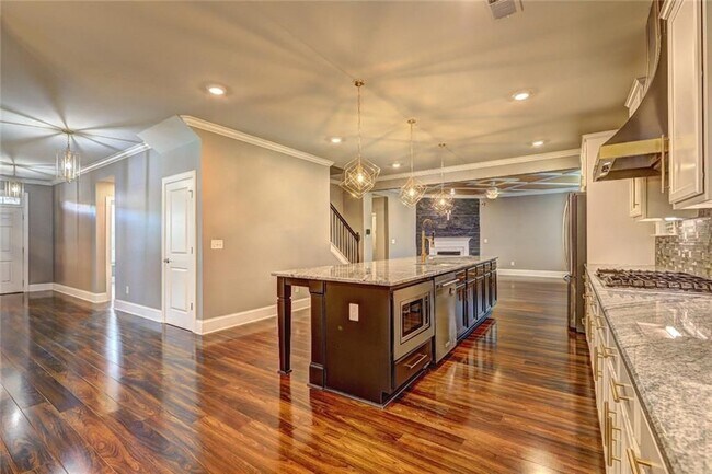 Photo - 4527 Bridgeway Rd