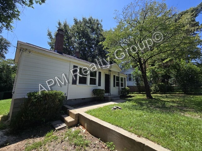 Photo - 1010 Denny Rd