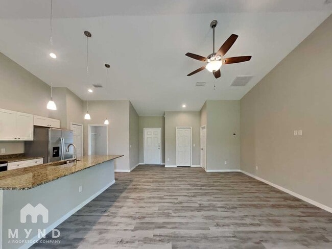 Photo - 2423 Mindlin Ln