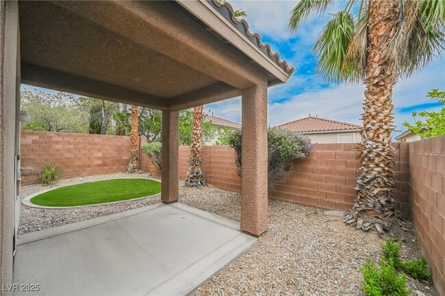 Photo - 764 La Tosca St