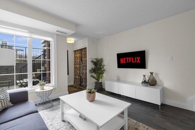 70 Douro St Unit SI ID1403787P