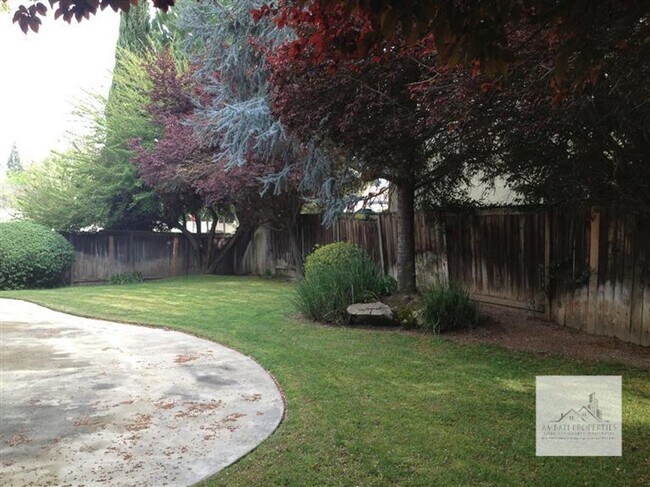 Photo - Beautiful Woodward Lake home on a large corner lot.