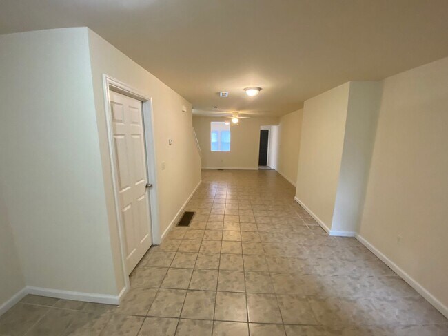 Photo - 5934 Vine St