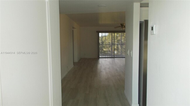 Building Photo - 300 SW 130th Terrace Unit 415B