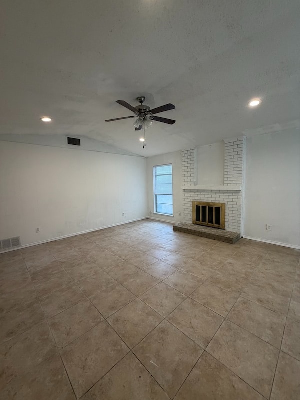 Photo - 2910 Golden Meadow Dr