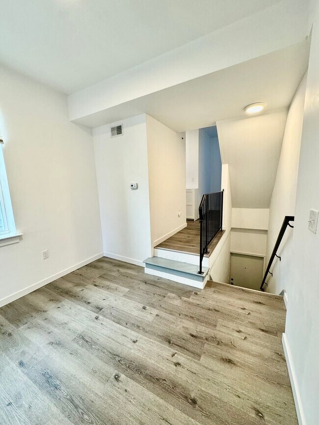 Photo - 2026 N 8th St Unit 2