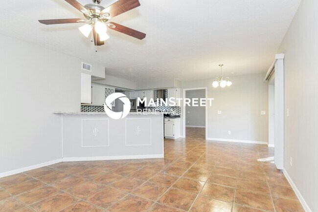 Photo - 4 Bedroom Pet-Friendly Home in Valrico, FL...