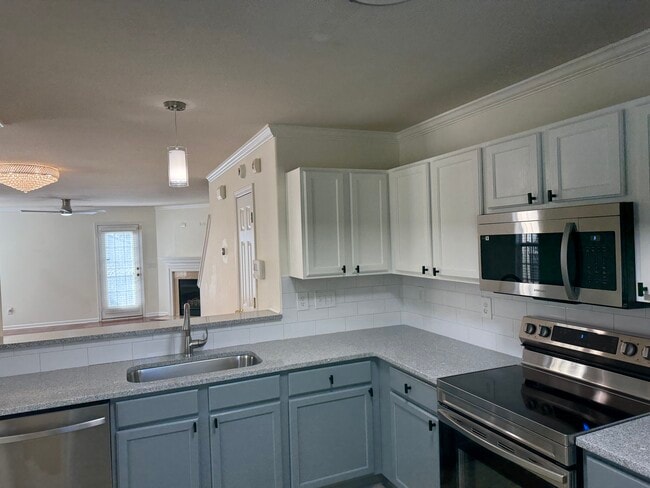 Photo - 2809 Fountaingrass Ln