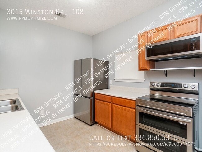 Photo - 3015 Winston Dr