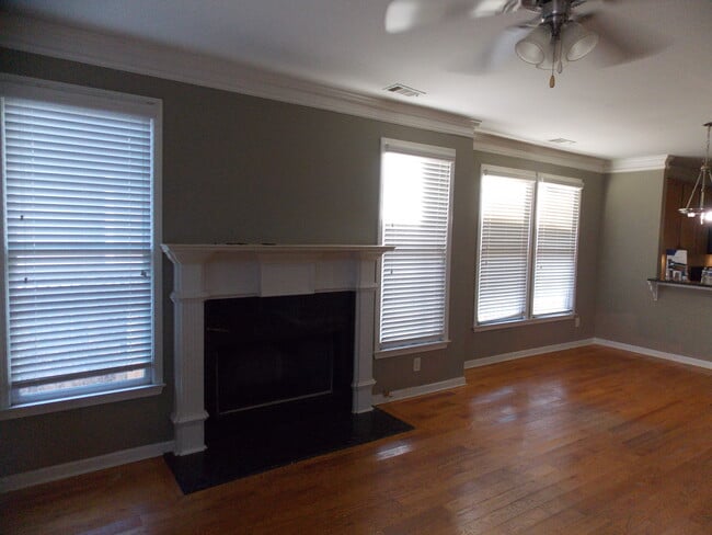 Photo - 1378 Lucile Ave SW