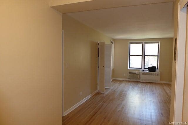 Building Photo - 100-25 Queens Blvd Unit 4K Rental