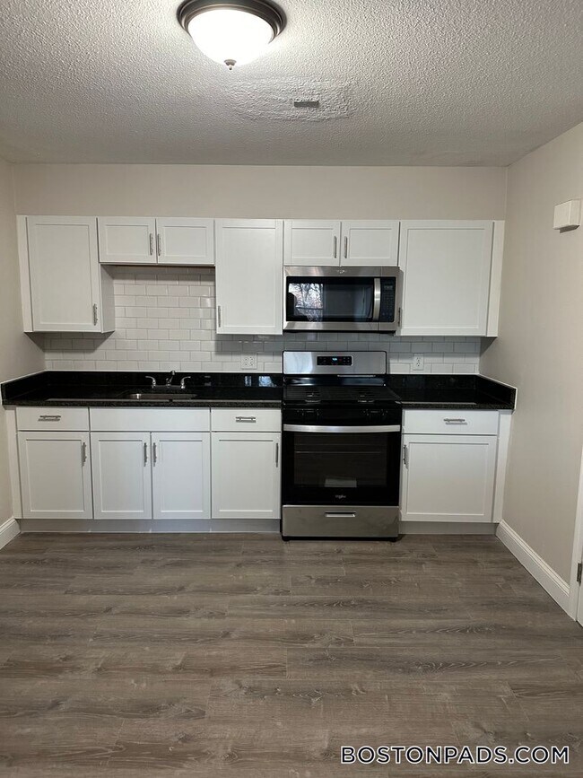 Photo - 18 Waugh St Apartment Unit 9