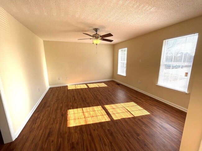 Photo - 1022 Cherry Hills Ct Unit B