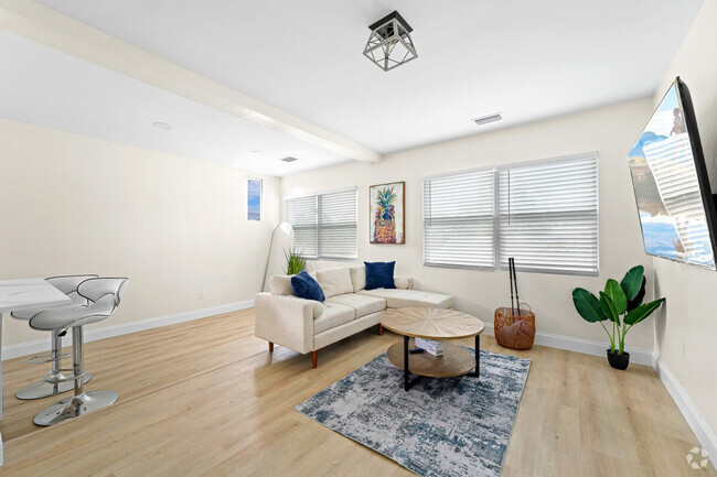 Building Photo - 4603 N Ocean Blvd Unit ID1018165P Rental