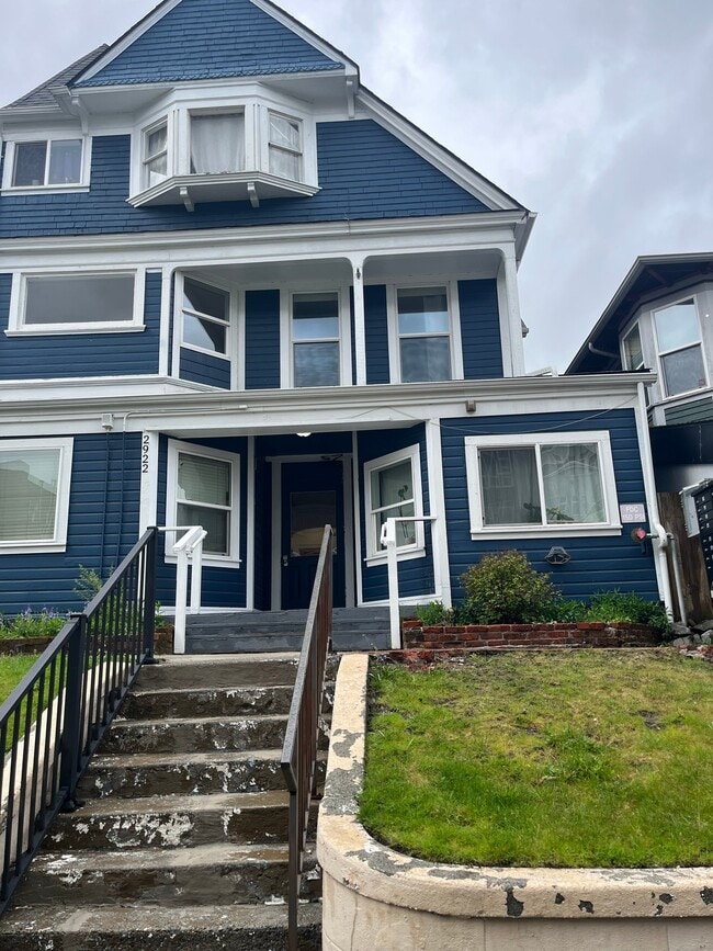 2922 Hoyt Ave Unit 101