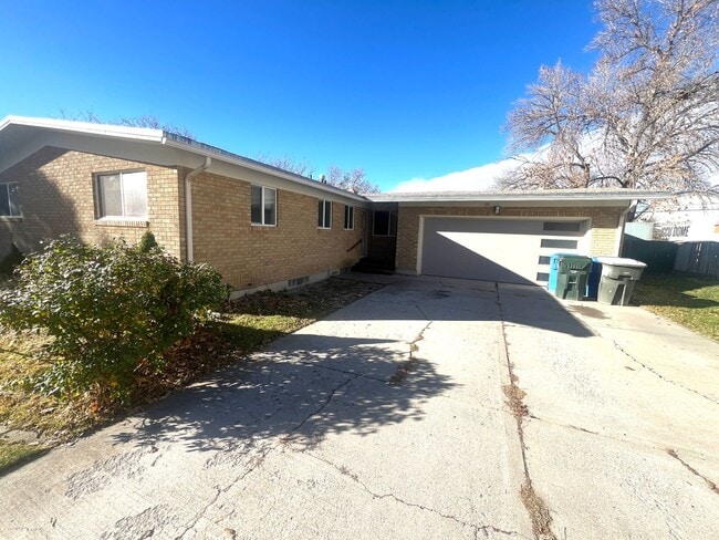 Photo - 701 S 19th Ave Unit 701 S 19th A