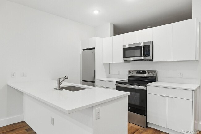 Photo - 199 E Post Rd Unit 202