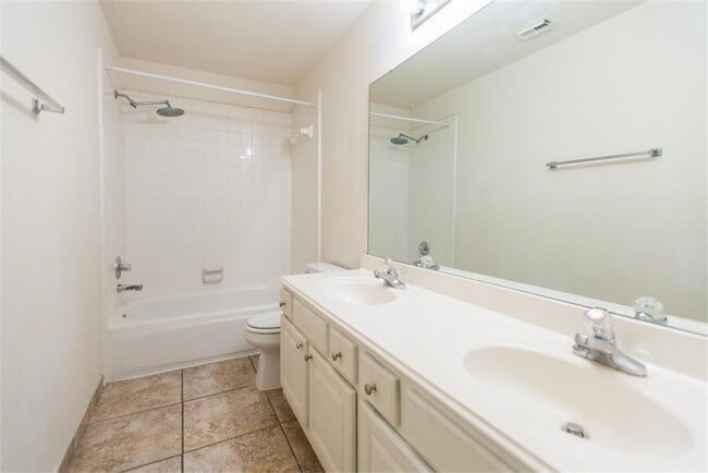 Photo - 13630 Country Green Ct