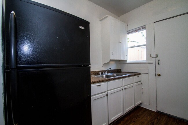 Photo - 111 S Olive St Unit B