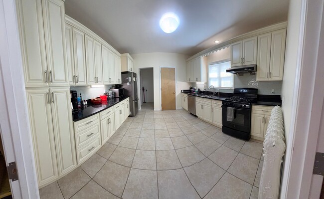 Photo - 34 Franklin St