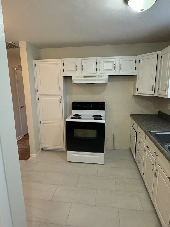 Broad Ripple 3 Bedroom/2 Bath Ranch with... House House Rental in