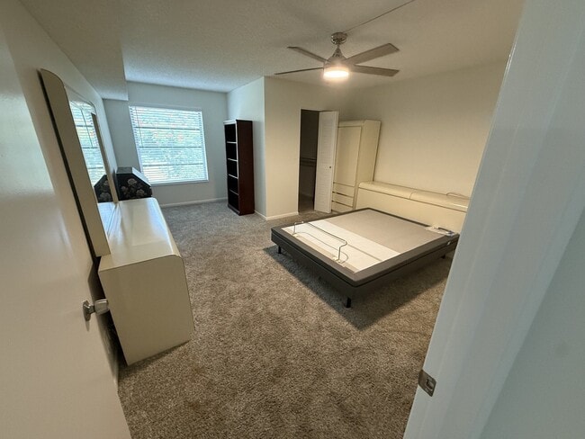 14307 Bedford Dr Unit 302