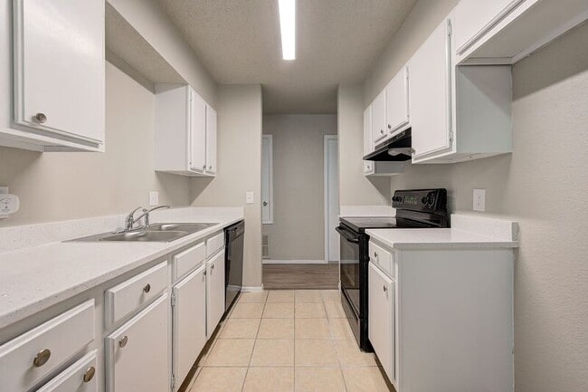 Photo - 313 Belmont Dr